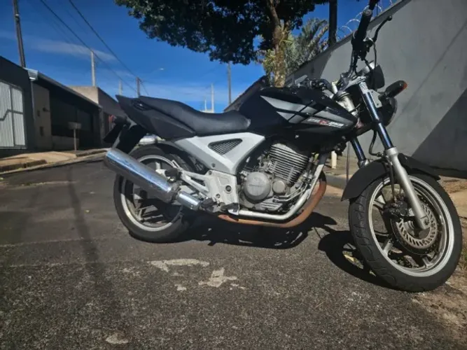 Honda CBX 250 Twister 2008 - Preta