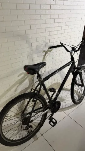 Bicicleta aro 26 (Quadro de alumínio)
