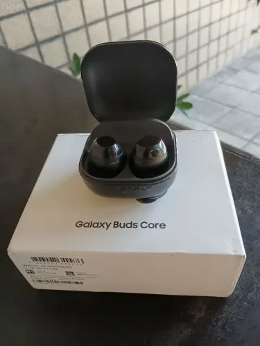 Galaxy Buds Core usado poucas vezes