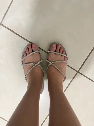 Sandalia papete rasteira carmen steffens