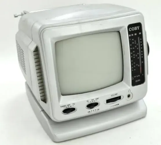 TV antiga funcionando perfeitamente