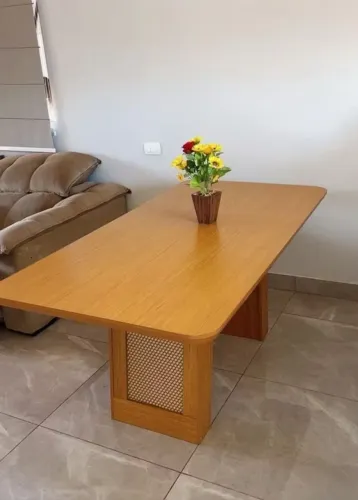 Mesa de jantar Carolina 1,80m nova na caixa
