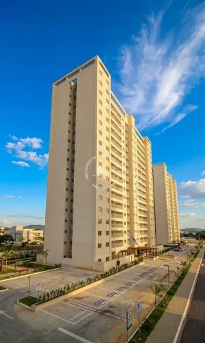 Apartamento para Venda/Aluguel no 11º andar, equipado e com vista para o nascente, Cond Re