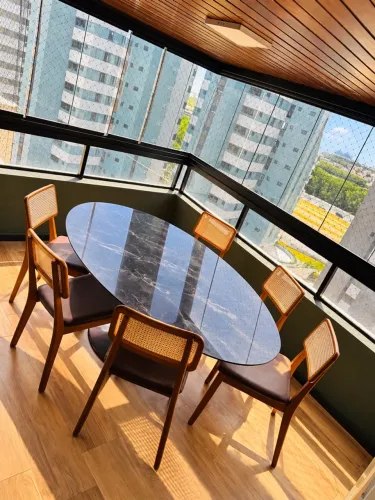Mesa saarinen Marrom Imperial