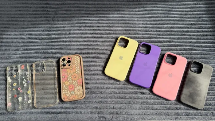 7 capinhas para iPhone 16 Pro Max ? Modelos sortidos, lindas e em ótimo estado!