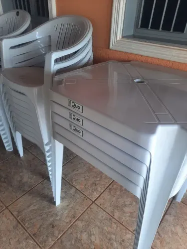 Jogo de mesa com cadeira Barato