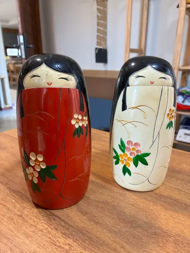 Par de Cofres Decorativos Orientais - Bonecas Japonesas