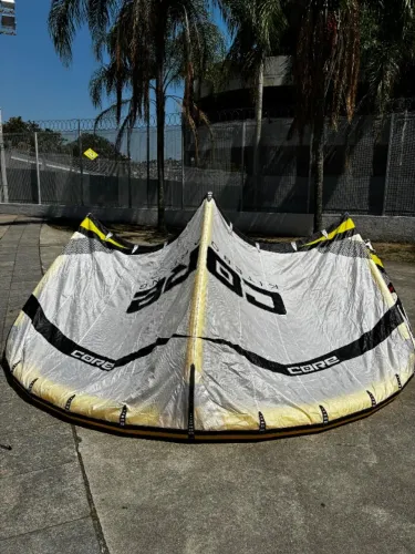 Kitesurf Core 12m com barra e bolsa pronto para uso
