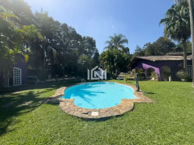 Casa para venda e locação no condomínio Monte Catine