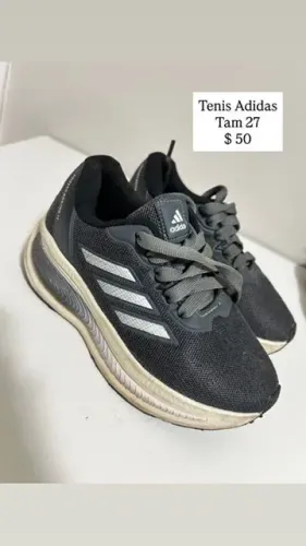 Tênis adidas