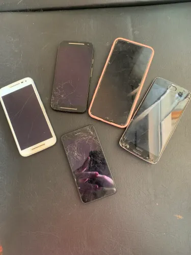 Celulares para retirada de peças