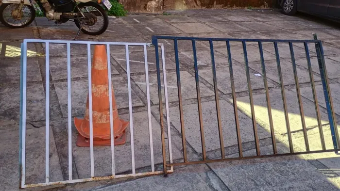 Grade com portão