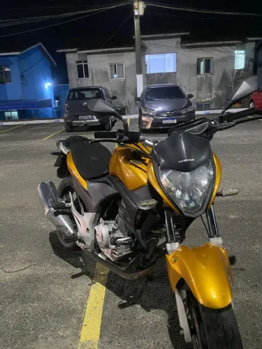 Honda cb 300r 2010