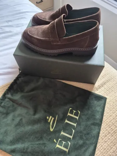 Vendo Mocassim marrom escuro utilizado somente em duas ocasiões.