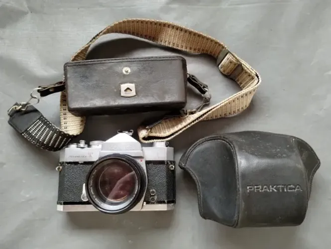 Konica Autoreflex T