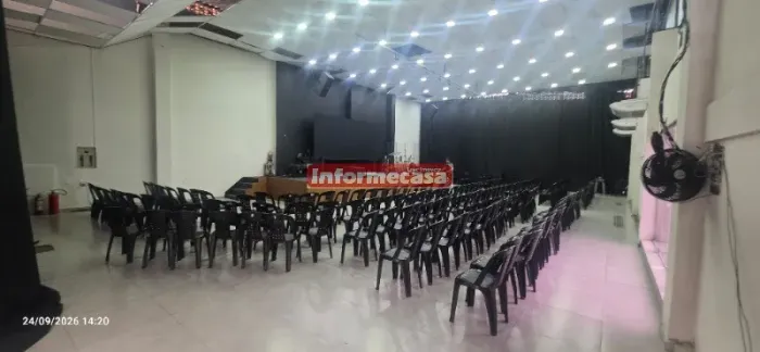 Aluguel de Galpão Comercial de Alto Padrão em Nova Iguaçu-RJ, Bairro Centro: 3 Salas, 3 Ba