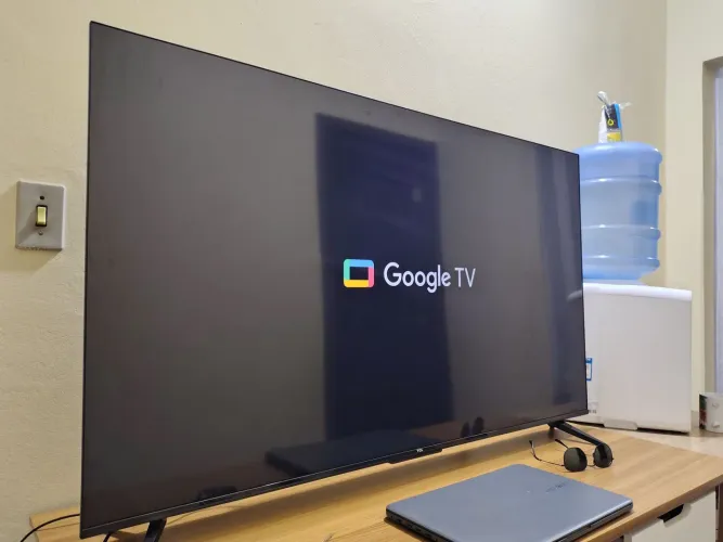 Smart Tv 55 Pol Borda infinita comando de voz 4k Seminova Toda Original