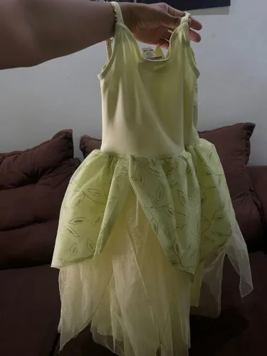 Fantasia linda da princesa Tiana bem conservada 7/8 anos