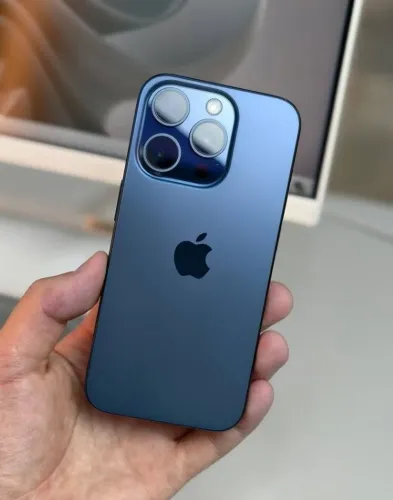 iPhone 15 pro Azul 128 GB 6 meses de garantia