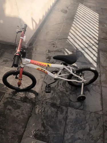 Bicicleta aro 16