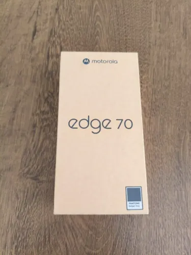 PREMIUM DA LINHA 2026 - Motorola Edge 70 XT2601-4 Dual 8+256 GB   - Pantone Gadget Grey 5G