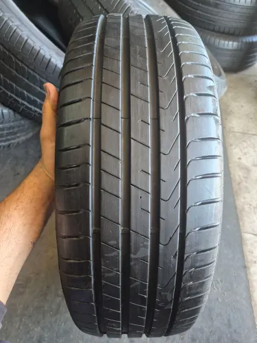 Um pneu 205/55/17 pirelli semi-novo vulcanizado (250 em 2× no ct