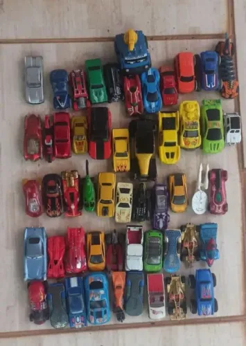 Lote de carrinho de marcas variadas