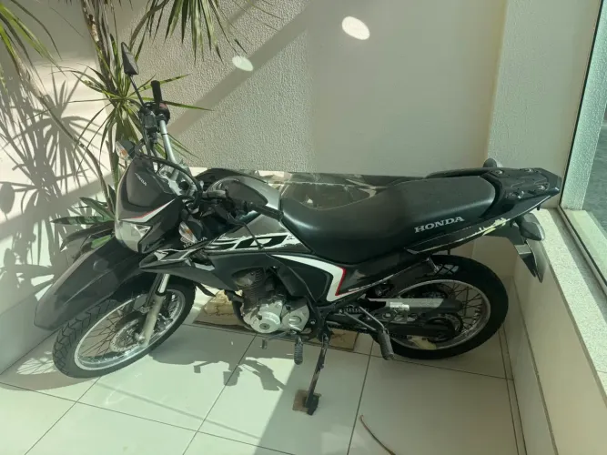 Vendo ou troco por por xre190