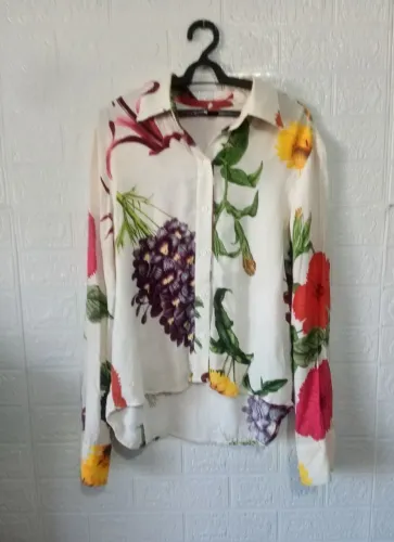 Camisa floral Farm Tam M super elegante