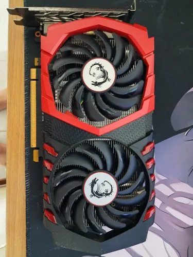 Placa de video Msi 2gb Gforce