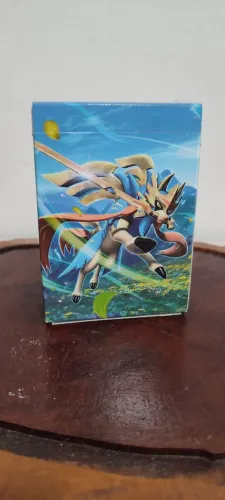 Baralho Inicial POKÉMON Espada e Escudo 2 - Rixa Rebelde - Zacian
