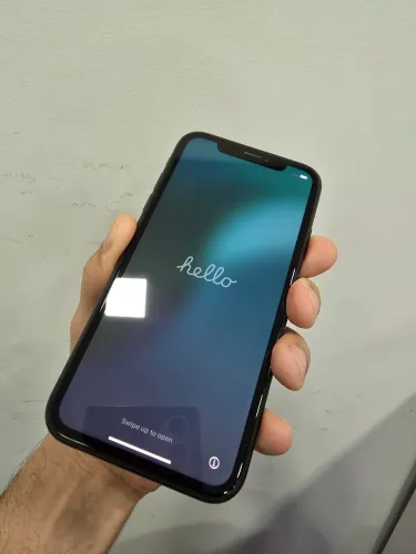iPhone XR 128GB Preto - Conservado - R$ 750