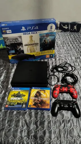 Playstation 4 1 Tb + 4 jogos físicos