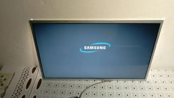 Tela p/ Notebook 10.1 Lcd-Led 40p. usada acer e outros(semi-brilho).