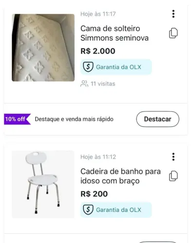 Cama de solteiro e cadeira de banho
