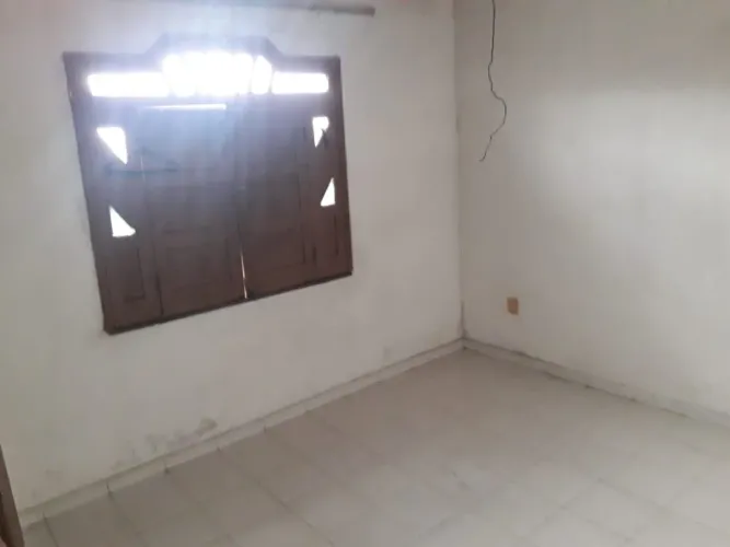 Aluga-se R$ 750