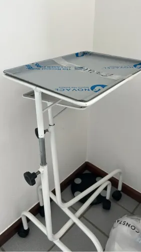 Mesas de inox para atendimento. As duas! Promoção