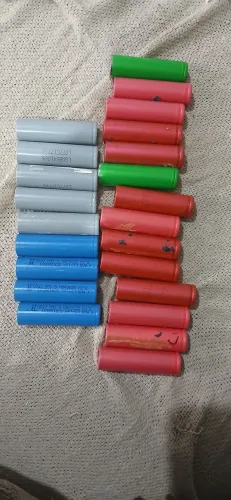 26 células de bateria retiradas de notebook sem teste 3.7v e 4.2v