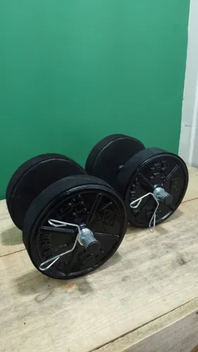 PAR DE HALTEREES DE 6KG FEITOS COM ANILHAS DE CONCRETO