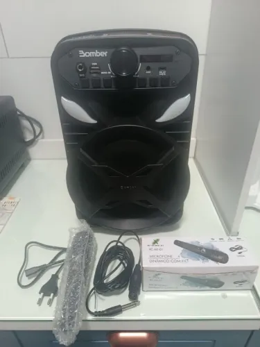 Caixa Bomber Papão 300 e Microfone XCMI01