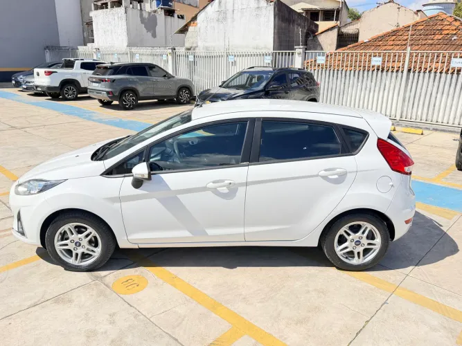 Ford Fiesta 1.6 16V Flex Aut. 5P 2018