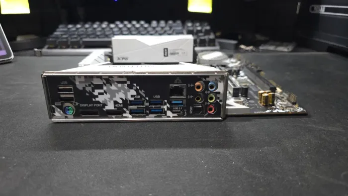 Placa Mãe B450M ASROCK RGB STEEL LEGEND DDR4 AM4