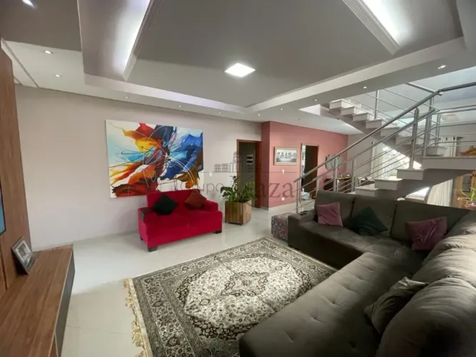Casa Sobrado em Condomínio- Jacareí - Loteamento Villa Branca - Residencial Quintas Villa