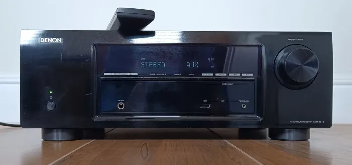Receiver DENON AVR 1513 com controle.