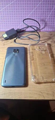 Motorola E7