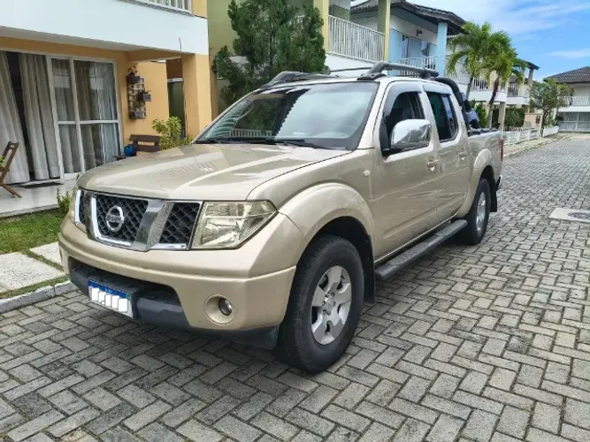 Nissan Frontier LE CD 4X4 2.5 TB Diesel Mec. 2010