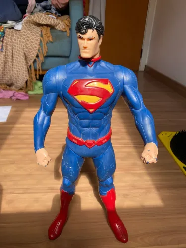 Boneco do super homem sem a capa com 45 centímetros (usado)