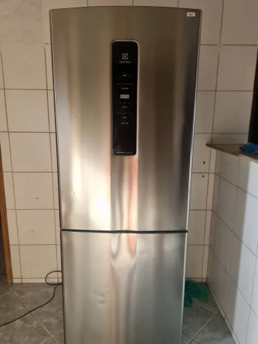 Geladeira semi-nova