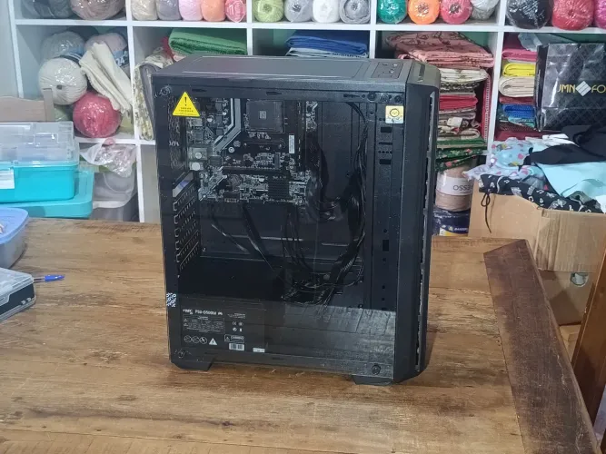 Pc gamer quase completo, placa mãe + memória ram + fonte +gabinete e fans
