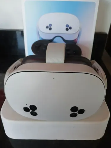 Óculos VR Meta Quest 3S 128GB (pouco uso)